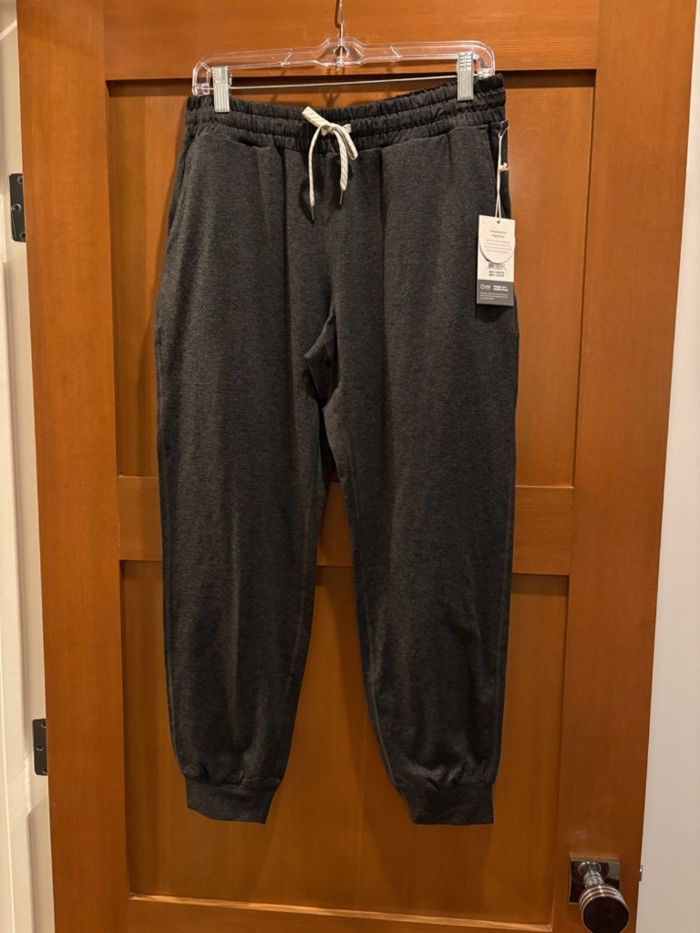 NWT Vuori Performance Jogger Pant in Charcoal Heather size M